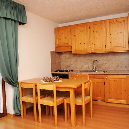 Residence Marisol Camere & Appartamenti - Mezzana Centre Ngoại thất bức ảnh
