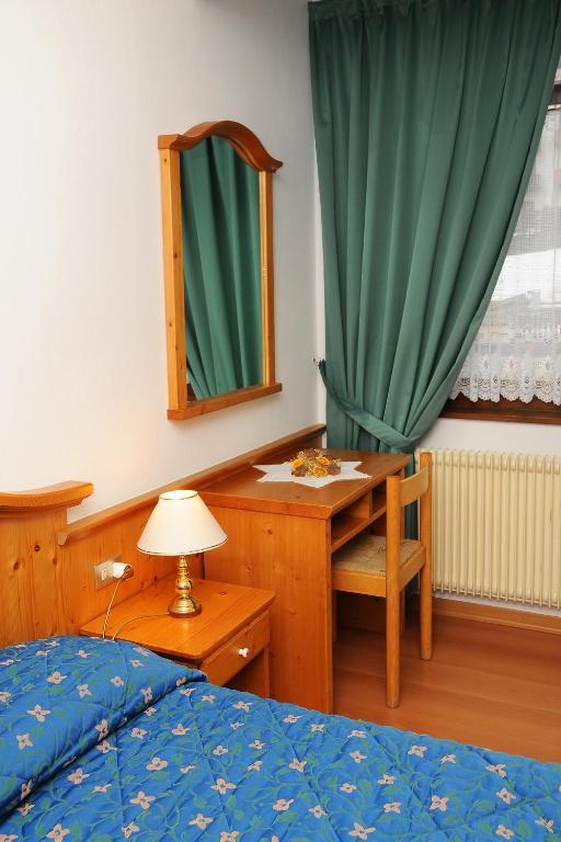 Residence Marisol Camere & Appartamenti - Mezzana Centre Phòng bức ảnh