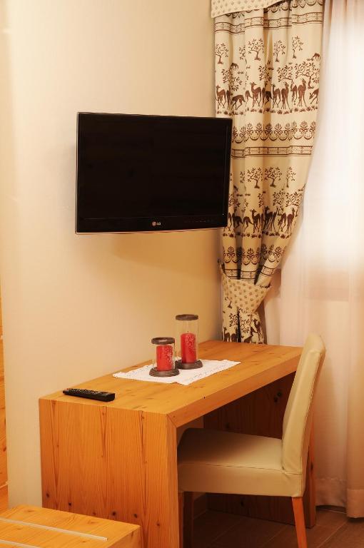 Residence Marisol Camere & Appartamenti - Mezzana Centre Phòng bức ảnh