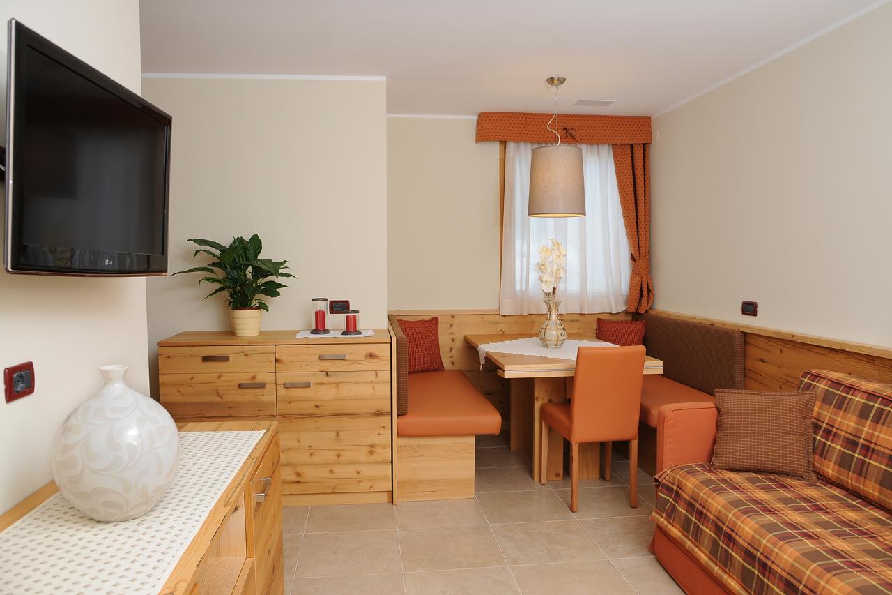 Residence Marisol Camere & Appartamenti - Mezzana Centre Ngoại thất bức ảnh